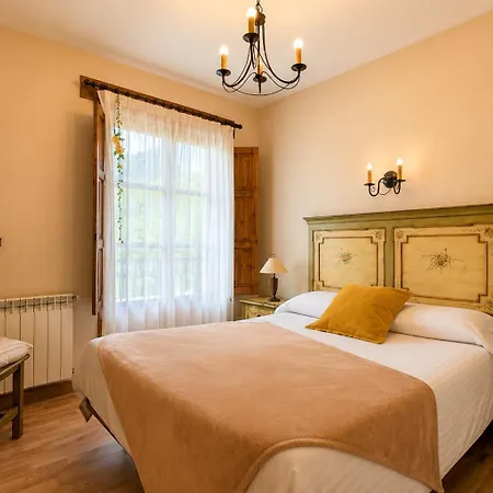 Guest house Mirador De Enterrias 3*